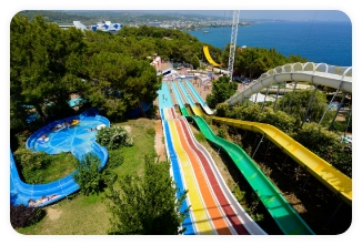 عکس آبشار آبی در استانبول